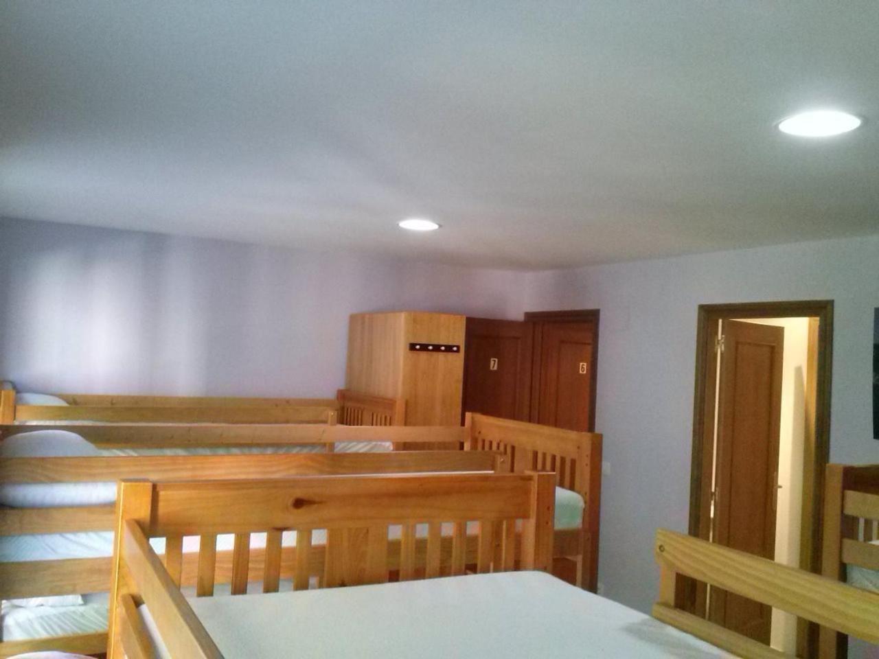 Albergue Turistico Rio Aragon Канфранк Екстер'єр фото