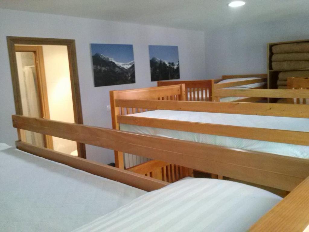 Albergue Turistico Rio Aragon Канфранк Номер фото