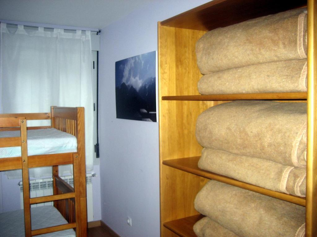 Albergue Turistico Rio Aragon Канфранк Номер фото